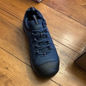 Womens Keen Utility Shoe size 7.5w